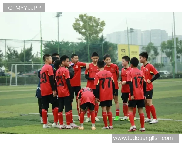 足球明星因停战呼吁实现和平与团结，展现球场外的责任与担当